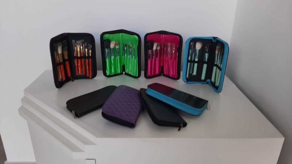 Set 9 Brochas Maquillaje Con Estuche - Image 2